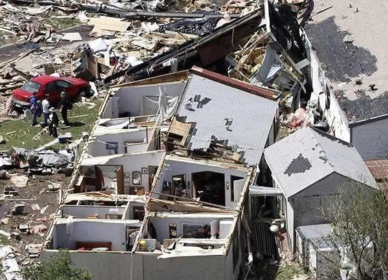 Massive destruction leaves families in danger! See it!