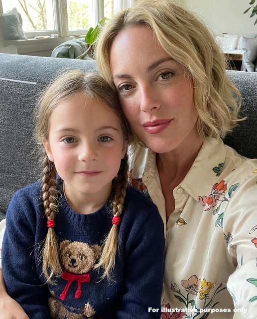 On My Wedding Day, My Fiancé’s 8-Year-Old Daughter Handed Me a Note: “Don’t Marry My Dad — He’s Lying To You”