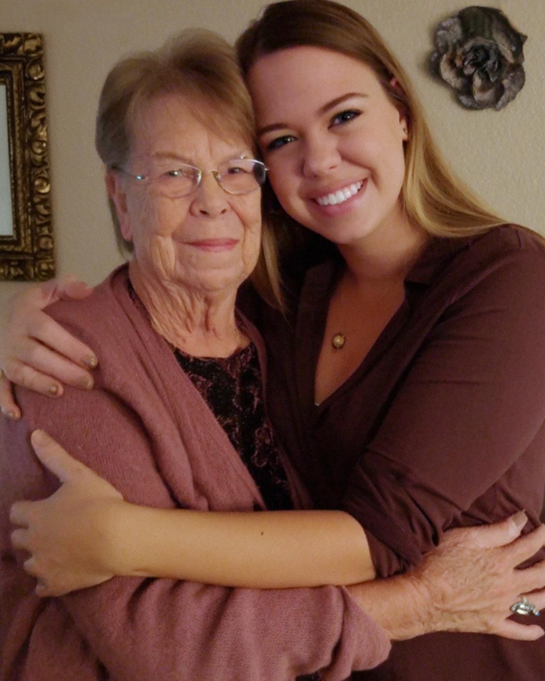 At My Grandmas Funeral, I Saw My Mom Hiding a Package in the Coffin, I Quietly Took It And Was Stunned When I Looked Inside