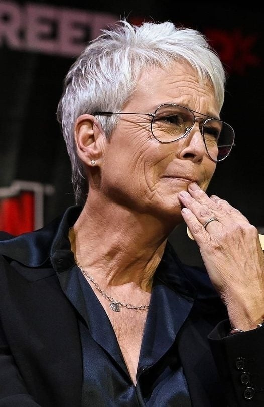 JAMIE LEE CURTIS IN TEARS, THE HEARTBREAKING TRAGEDY THAT HAS LEFT THE HOLLYWOOD ICON UTTERLY DEVASTATED