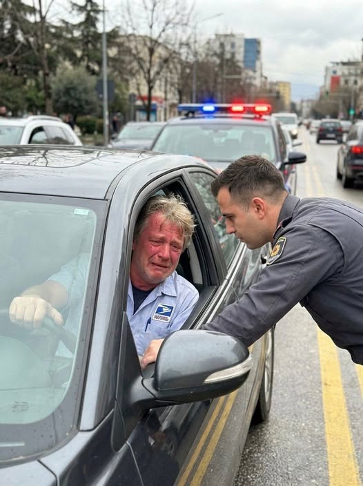 I Pulled Over a Man for Speeding – This Wasn’t Something They Train You For